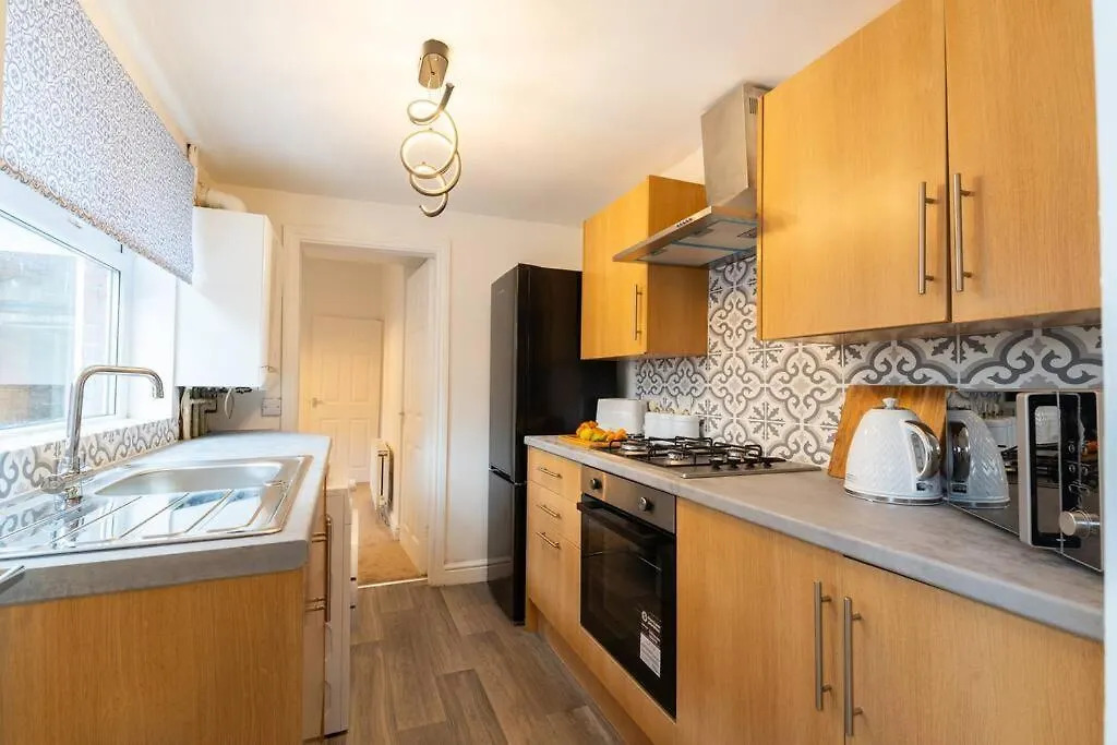 Hanson House - Prime Location - Free Parking, Fast Wifi, Smarttv With Netflix By Yoko Property 레드카 펜션